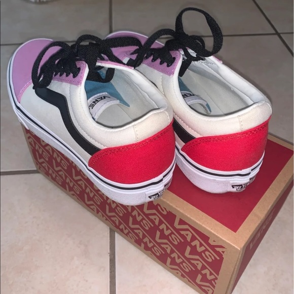 Vans - Picture 4 of 4